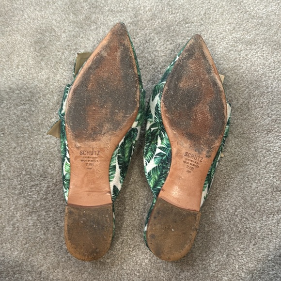Schultz green leaf point toe mules - Picture 2 of 2